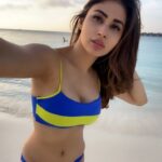 Mouni Roy Instagram - Mentally here 🏝