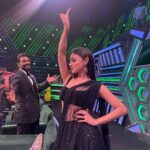 Mouni Roy Instagram – Never not dancing đ¤ˇđģââī¸đđģââī¸
đĒŠ đē
GOODMORNINGGGG!!!
Dreamers, lovers & Artists
đ