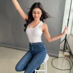 Mouni Roy Instagram – Never not dancing đ¤ˇđģââī¸đđģââī¸
đĒŠ đē
GOODMORNINGGGG!!!
Dreamers, lovers & Artists
đ