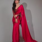 Mouni Roy Instagram – Outfit:- @vvanivats
Earrings:- @golecha_jewels
Styled by:- @rishika_devnani
assisted by:- @romamaityy @dhruvypancholi
Makeup by- @mukeshpatilmakeup
Hair by- @chettiarqueensly
📸:- @jvfilms_