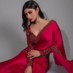 Mouni Roy Instagram – Outfit:- @vvanivats
Earrings:- @golecha_jewels
Styled by:- @rishika_devnani
assisted by:- @romamaityy @dhruvypancholi
Makeup by- @mukeshpatilmakeup
Hair by- @chettiarqueensly
📸:- @jvfilms_