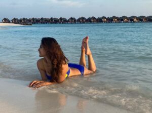 Mouni Roy Instagram - Mentally here 🏝