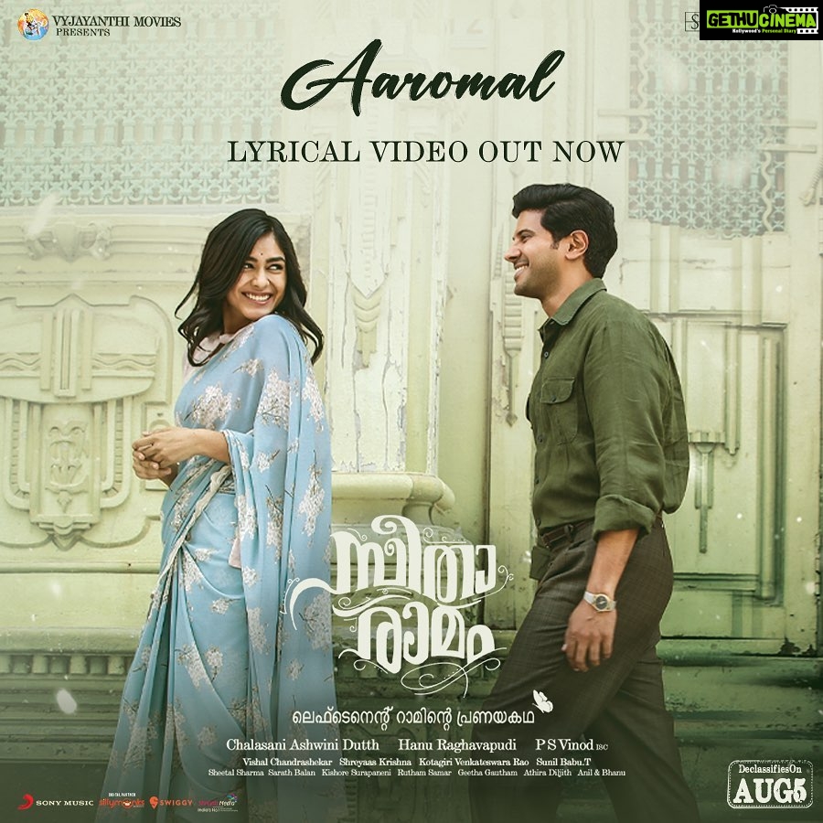 Mrunal Thakur Instagram - Beautiful Sita is finally here to mesmerise you❤️ #SitaRamam @dqsalmaan @hanurpudi @rashmika_mandanna @sumanth_kumar @tharunbhascker #ChalasaniAshwiniDutth @composer_vishal #PSVinod #KotagiriVenkateswaraRao @mrsheetalsharma @vyjayanthimovies @swapnacinema @swapnaduttchalasani @priyankacdutt @sonymusic_south @tsunilbabu @ali_thohts @prasanth_ank7 @shreyaas_krishna @madhankarky spbcharan @kk_writer1 @santhosh @vinayaksasikumar @sai_vignesh_r @ashwathbhatt @sillymonksnt @geethagautham @anilandbhanu @ursvamsishekar @prasad_darling @mrinal96 @sheelapanicker026 @bendthespoonmarketing #SitaRamamFromAug5 #declassifiesonAUG5 #DulquerSalmaan #SitaRamamTelugu #SitaRamamTamil #SitaRamamMalayalam #sitaramammovie