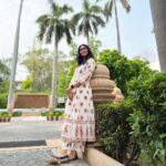 Mrunal Thakur Instagram - Alexa play - Darshana… 💕🌻