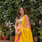 Mrunal Thakur Instagram - 🌸🌼 Styled by: @ArchaMehta Outfit: @Monikanidhi Jewellery: @Minerali_store Styling team: @Ruchi.munoth @abhishri__maru Hair: @deepalideokar Make up: @missblender Photos: @jvfilms