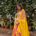 Mrunal Thakur Instagram – 🌸🌼

Styled by: @ArchaMehta
Outfit: @Monikanidhi
Jewellery: @Minerali_store
Styling team: @Ruchi.munoth
@abhishri__maru

Hair: @deepalideokar 
Make up: @missblender 

Photos: @jvfilms