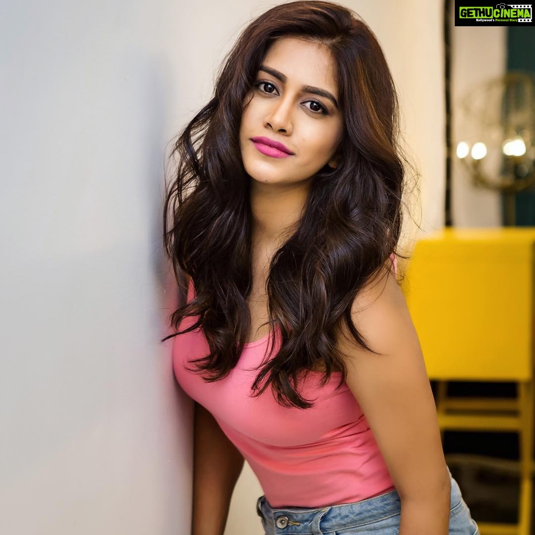 Nabha Natesh Instagram - I am obsessed with my new Parisian chocolat hair color by @lorealpro!! š«These dark glossy chocolate highlights suit me perfectly and make me feel so chic and Parisian. Thank you @preetisingh9 and @rpsbangalore for such a lovely makeover. SO SO HAPPY! ⤠Loving my new french look!! What do you guys think? @lorealpro #COLORMEFRENCH #LOREALPROFINDIA #ONLYINSALONS #HAIRCOLOUR #HAIRTREND Rock Paper Scissor