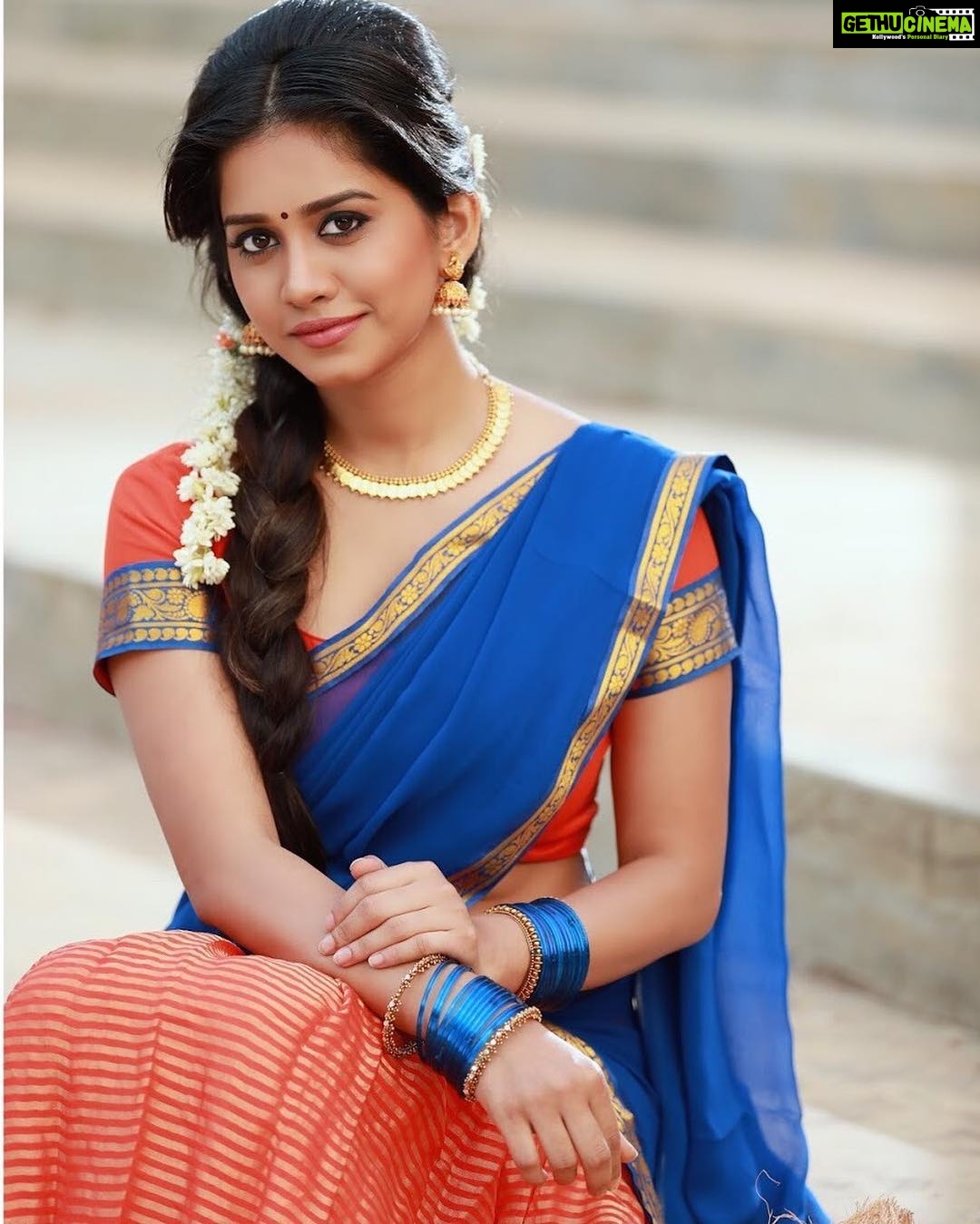 Nabha Natesh Instagram - Wishing u all a Happy Gauri Ganesha Habba βΊοΈπ Pc: @snabhi π¬