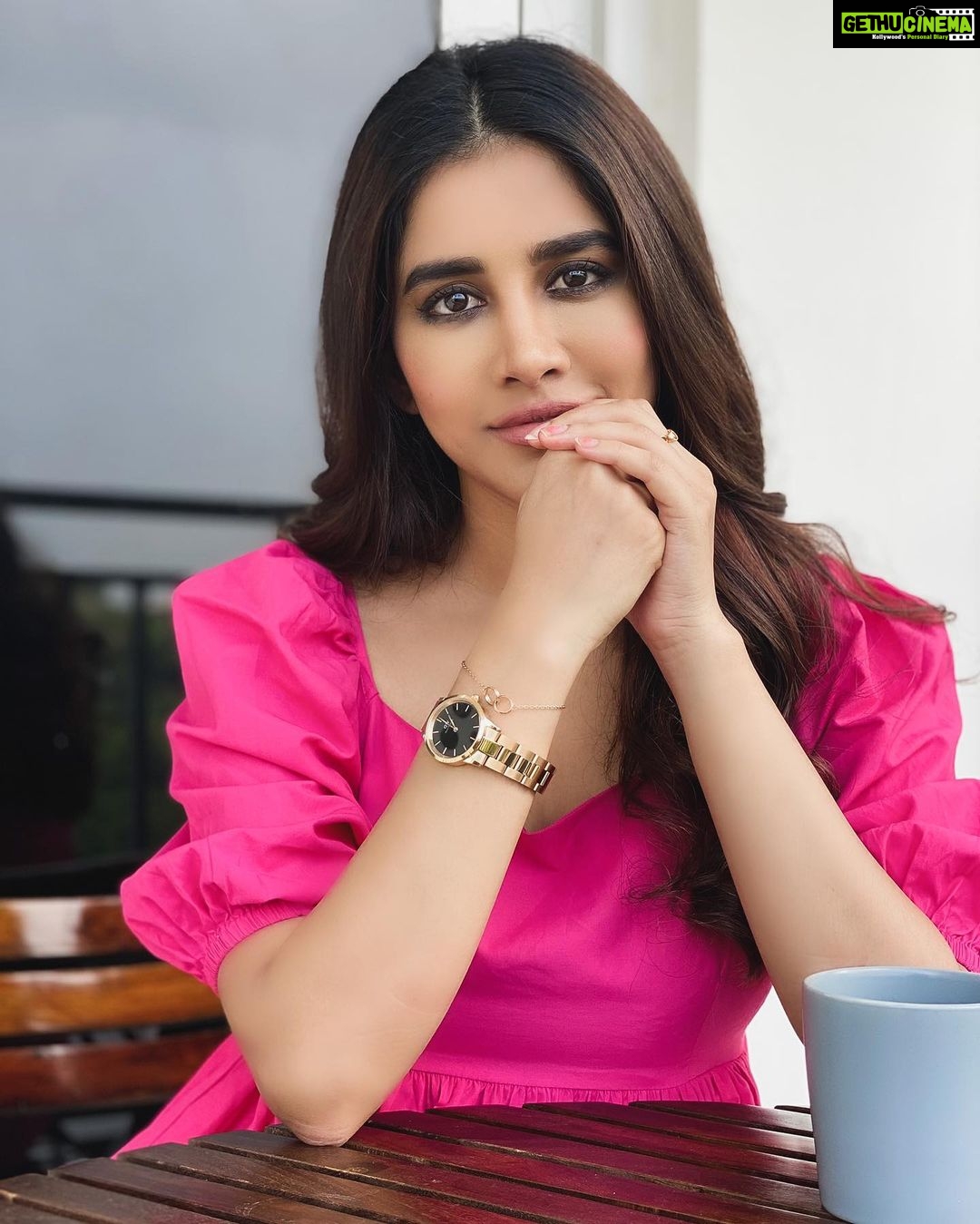 Nabha Natesh Instagram - The favourite time of the year is here 💖✨ And what better gifts then @danielwellington😍 Get 50% off everything when you buy 3 items or more and with the discount code DWXNABHA you get extra 15% discount on the website. #danielwellington #collaboration PS. (exclusions apply)