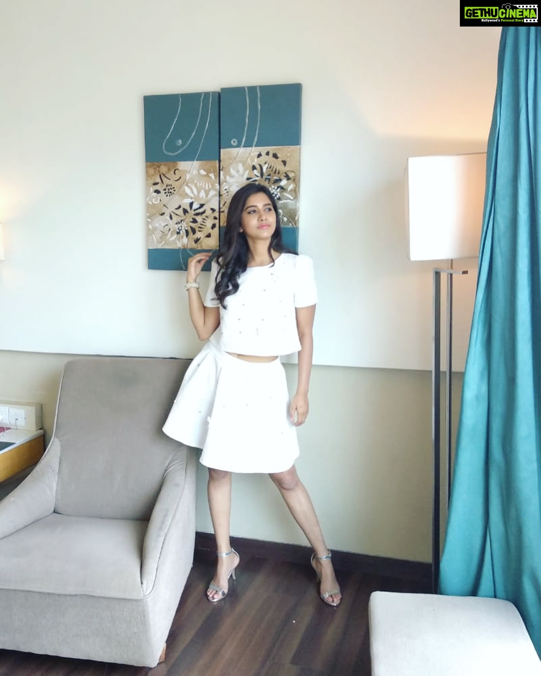 Nabha Natesh Instagram - Had an amazing time at the pre-release tour of #nannudochukunduvate in Rajahmundry . Thanku for the overwhelming response. Wearing this cute little white dress by @savitha_reddy ❤️ #nannudochukunduvateonsep13th
