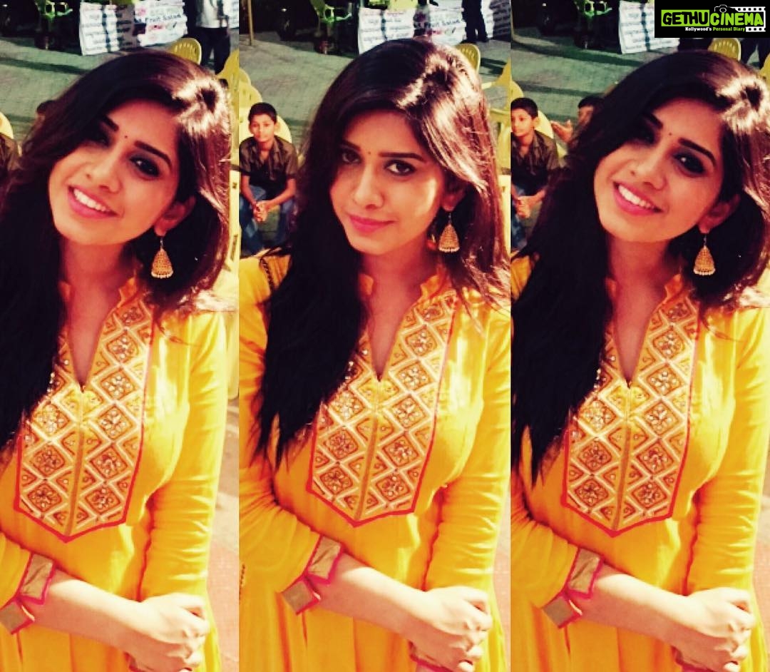 Nabha Natesh Instagram - Good morningg☺️ #godesi#weddingbells#bestieewedding#funfun❤️