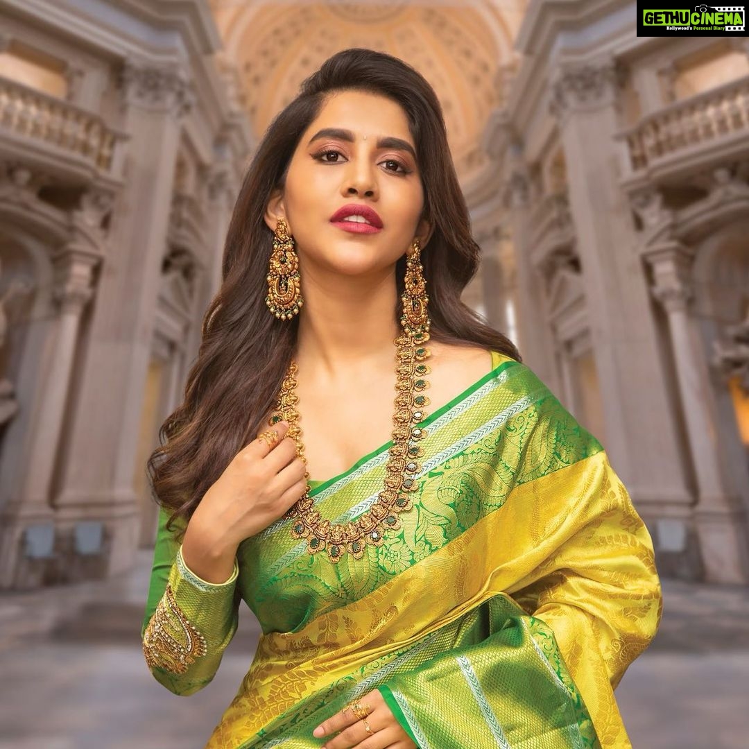 Nabha Natesh Instagram - This truly timeless Kanchipattu saree from @rsbrothersindia stole my heart at the first sight itself. It is definitely a piece of treasure that exudes our rich traditional values. Outfit by @rsbrothersindia Jewellery by @rsbrothers_jewellers Pic by @chinthuu_klicks Styled by @meghanaalluri #lovewearingsaree #kanchipattusaree #kanchisaree