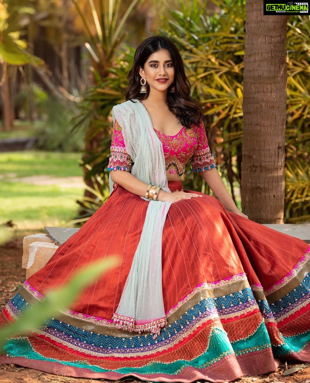 Nabha Natesh Instagram - This custom made lehenga was inspired by the patterns and colours of ‘the Palace of Mysuru ‘ . Always been in awe with the magnificence of the palace and festivities of Dasara ever since I was a kid . Thankyou @mahitha_prasad for this beautiful creation ❤️❤️❤️ : ; : : : : : : PC: @bangalore.photographer MUA: @abhilasha_kulkarni Hair styling : @subu_rao_t