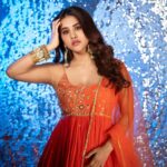 Nabha Natesh Instagram - When glitter meets gold! ✨ : : : Styled by @officialanahita Outfit: @nallamz Earrings: @ajnaaofficial Backdrop: @lumeinc Pic: @adrin_sequeira