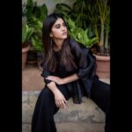 Nabha Natesh Instagram - Waiting for ur food delivery person be like 🐽 : : : Outfit: @mishruofficial Pic: @seethauday Styled by @officialanahita