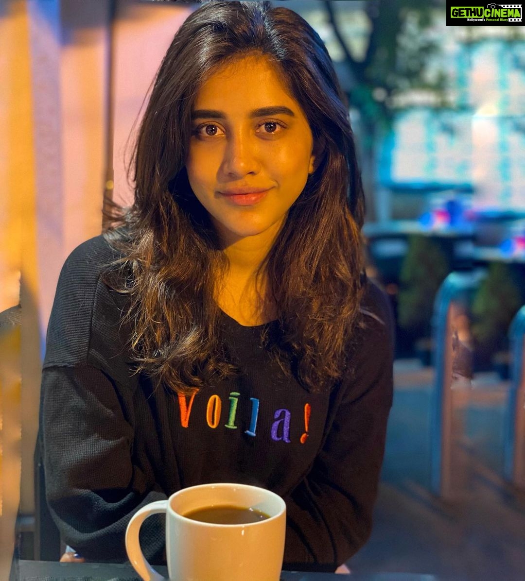 Nabha Natesh Instagram - bonjour!! : : : #coffeelover #café #mondaymood #nomakeupmakeup
