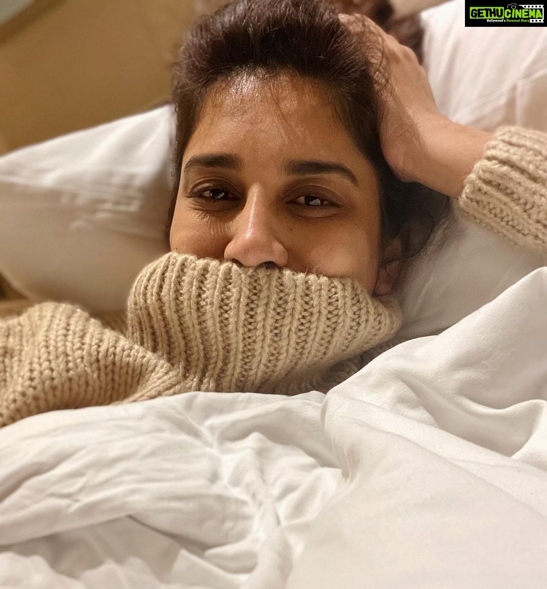 Nabha Natesh Instagram - Cold , cozy nights,warm blankets......Let us Love winter for it brings all the comforters out from our closets ❄️