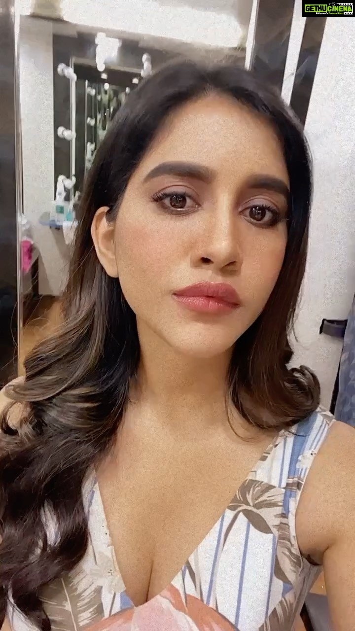 Nabha Natesh Instagram - Sooo excited to have gotten back to work 🌹 M sure everyone is been doing what you have been wanting to do . But Please make sure u are taking all the precautions and staying safe 🌹 Bye