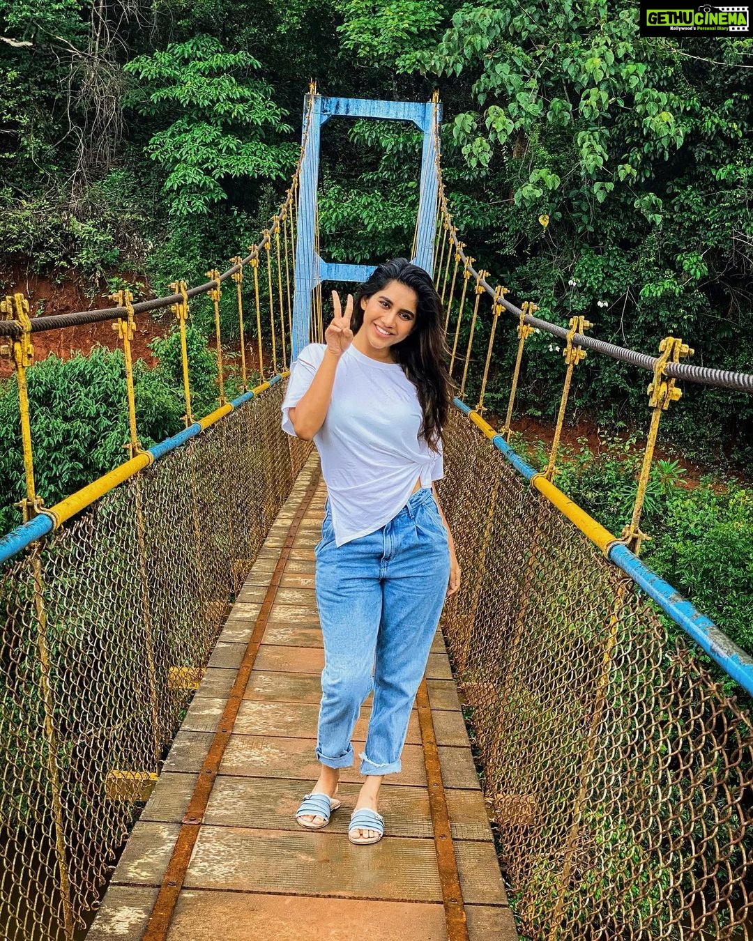 Nabha Natesh Instagram - Happiness is seeing green just everywhere 🥰