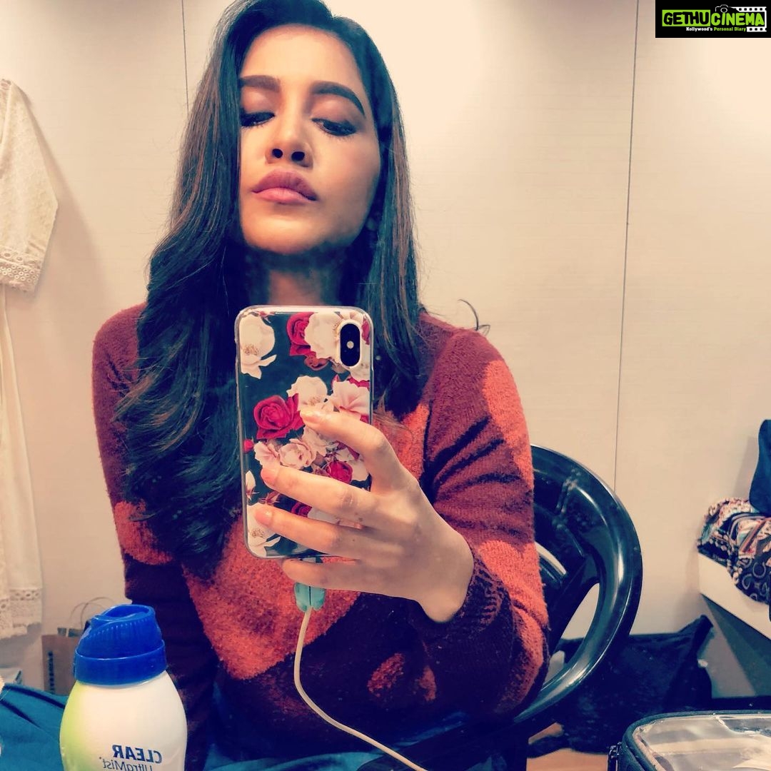 Nabha Natesh Instagram - Red roses or white ?