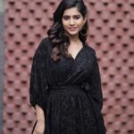 Nabha Natesh Instagram - Sunday u we’re good !! Please come back soon 😭 : : : : @houseofshachi @aaree_accessories @nithishasriram @nagarajuvalalla