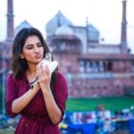 Nabha Natesh Instagram - Conversations to remember ☺️ : Me : hey cutie Miss. Pigeon : u cutie Me: heyyy don’t be silly !!☺️m the cutest 😝 Miss. P : 😏watever, let me go !!!