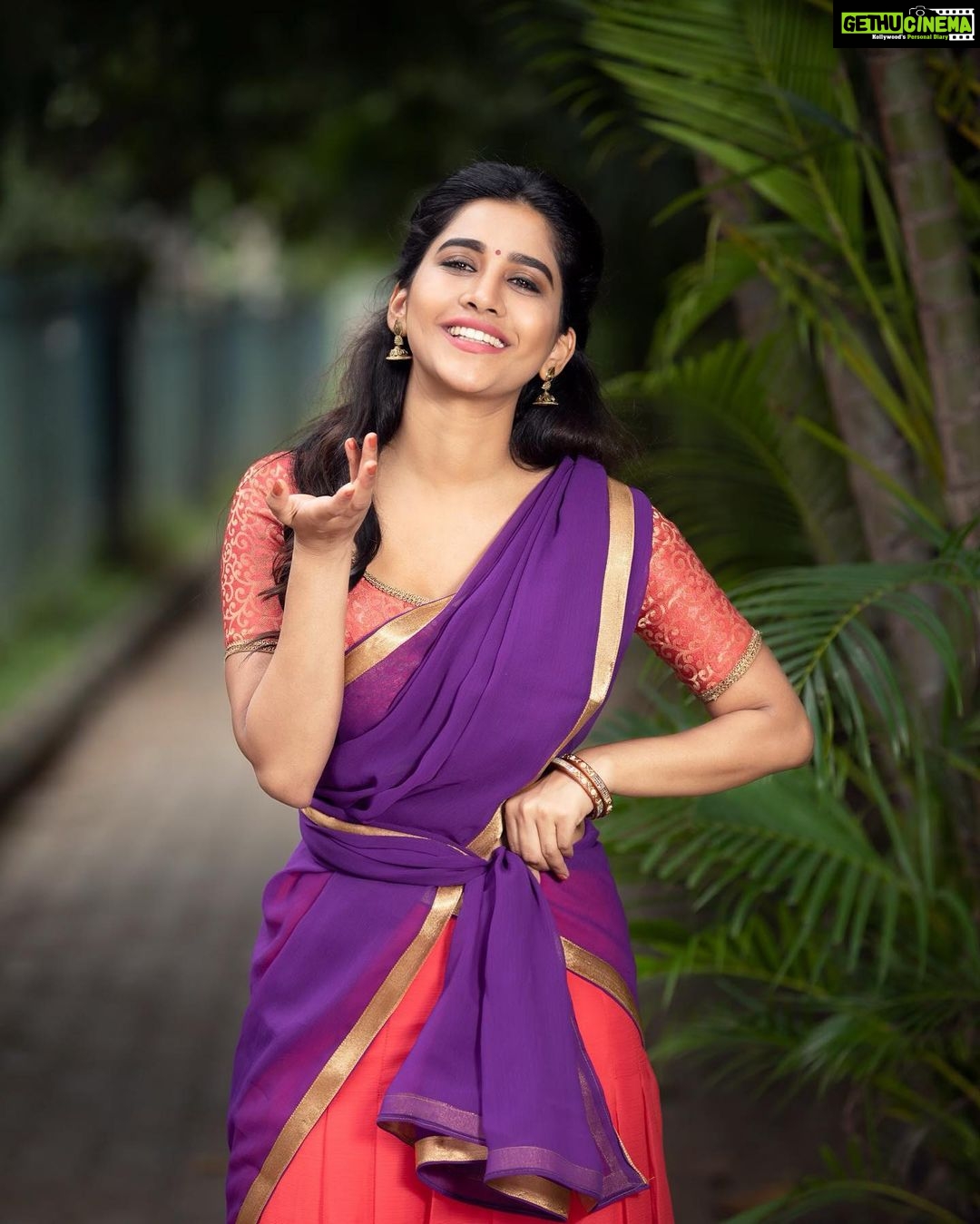 Nabha Natesh Instagram - ಎಲ್ಲರಿಗೂ ಕನ್ನಡ ರಾಜ್ಯೋತ್ಸವದ ಶುಭಾಶಯಗಳು 💛❤️ : : : : : : PC: @bangalore.photographer