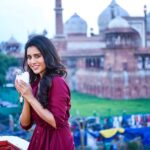 Nabha Natesh Instagram - Conversations to remember ☺️ : Me : hey cutie Miss. Pigeon : u cutie Me: heyyy don’t be silly !!☺️m the cutest 😝 Miss. P : 😏watever, let me go !!!