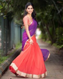 Nabha Natesh Instagram - Wishing you all a very happy Vinayaka chavathi 🙏🏻🙏🏻🙏🏻🙏🏻 : : : : : PC : @bangalore.photographer