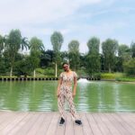 Nabha Natesh Instagram - The one with the selfie stick 🤳🏻 : : : : : : : @impriyankasahajananda @notchabovecreations @bellofox #nabhaxtravel Gardens by the Bay