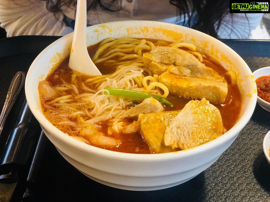 Nabha Natesh Instagram - Life of a foodie 🥘🍤🥘🥙 : : : #nabhaXtravel#nabhaXfoodlove Malaysian Food Street, Resorts World Sentosa