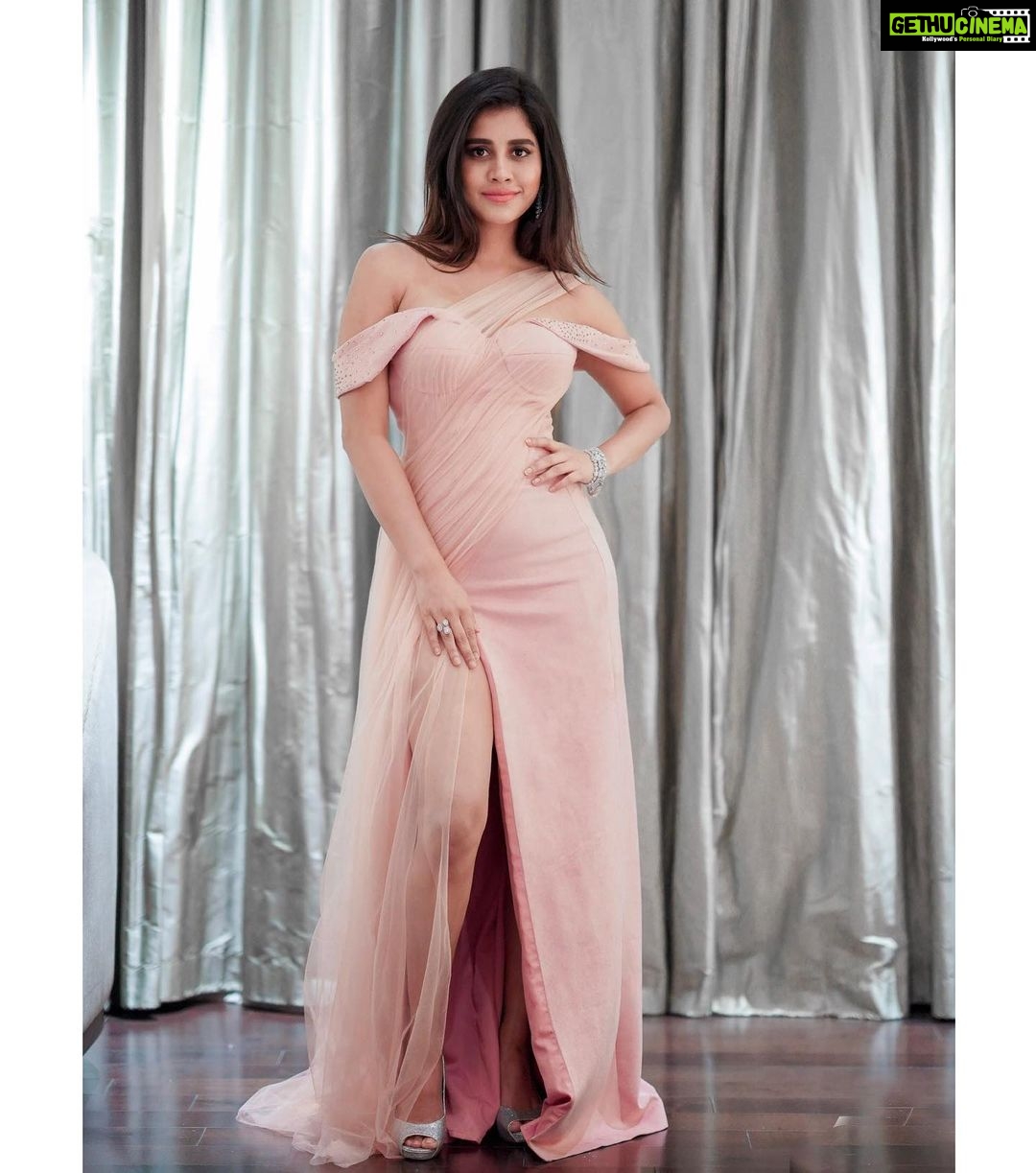 Nabha Natesh Instagram - What do u think ? πππ
π
π
πΈπΈπΈ