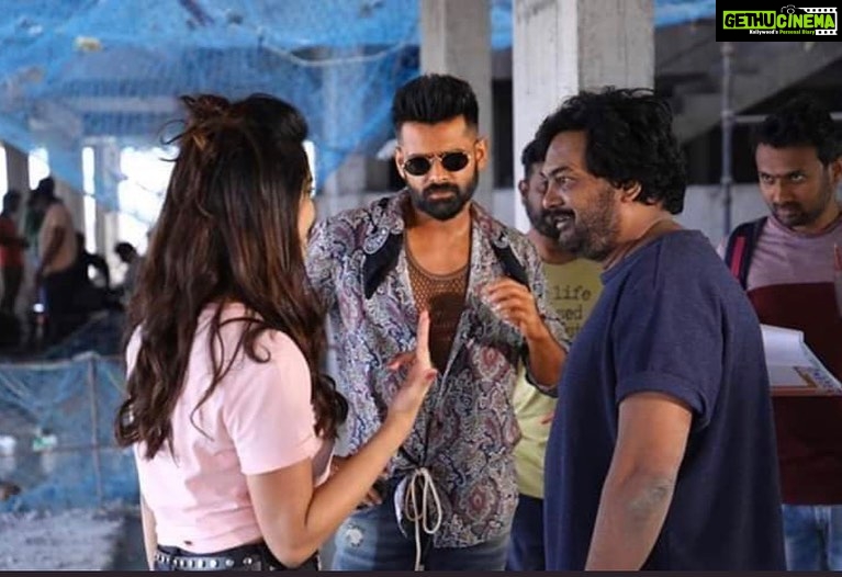 Nabha Natesh Instagram - 50 days kanna ekkuva ayyyindi kani #ismartshankar picchi poledu ☺️😍 ee working stills choosi maha anandam ayindi ☺️☺️☺️also this was the first day of mine in #ismartshankar #ismartchandini #50daysforbbismartshankar