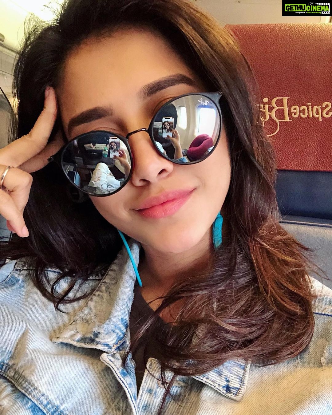 Nabha Natesh Instagram - After unwillingly subscribing to this season’s trending sicknesses and successfully getting rid them 🧁 flying out for work !! Yayayayayaay!! #discoraja in Delhi !! : : Ps: that’s my new hair cut ☺️ can u see the difference ? Please don’t say no 🙃