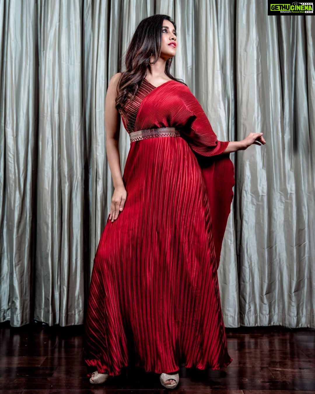 Nabha Natesh Instagram - Which is ur fav dialog from #ismartshankar !! : : : : : : : : : : : : : Styled by @impriyankasahajananda Outfit @madhulikayayavaramlabel Accessories @bellofox Pic : @teamclickoholic #styledbypriyankasahajananda