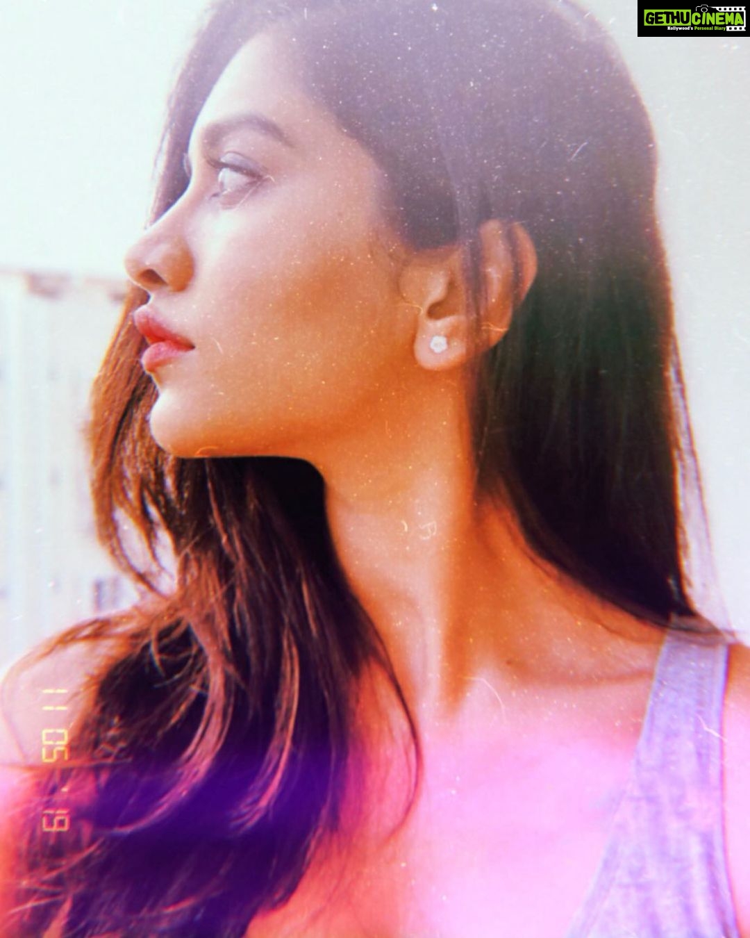 Nabha Natesh Instagram - 🤳🏻give me ur 90* 🐤here ! . . . . *meaning degree