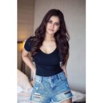 Nabha Natesh Instagram - Just the usual posing ☺️🤘🏻 . . . . PC : @chandanaphotography #nabhanatesh #nabha