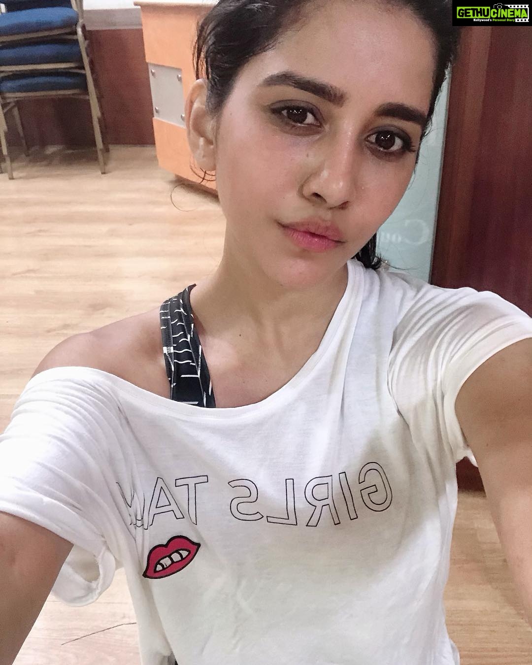 Nabha Natesh Instagram - Dead tired !!! But managed to click some pictures 😬 #ismartshankar rehearsals