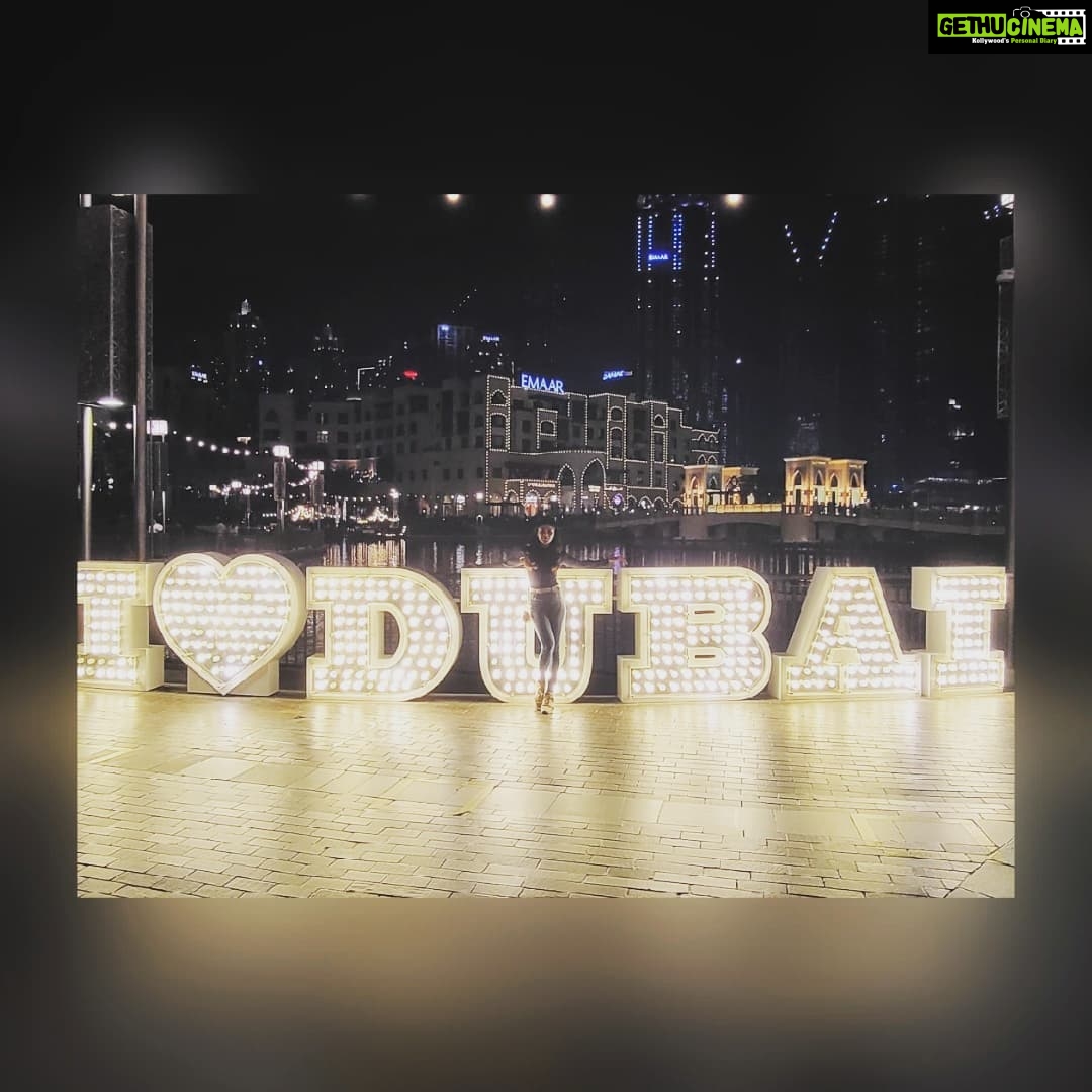 Naira Shah Instagram - Jee karda dilaadu tujhe Bhurj Khalifa! πππ (my fav turkish kunafa had to feature in thisπ) #dubai#2021#chilling Dubai UAE