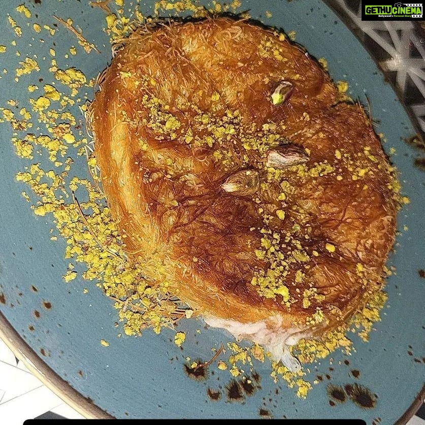 Naira Shah Instagram - Jee karda dilaadu tujhe Bhurj Khalifa! πππ (my fav turkish kunafa had to feature in thisπ) #dubai#2021#chilling Dubai UAE