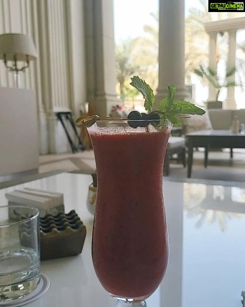 Naira Shah Instagram - Feeling chill #dubai#2021#💙💙 Palazzo Versace Dubai
