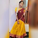Naira Shah Instagram - 🥭🥭🥭 #nairashah#2022#tamilmovie#shootlife#desigirl#srivalli Pic credits @aayushi1790 💋 Courtallam, Tamil Nadu, India