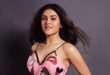 Naira Shah Instagram - 🫐🍓🫐🍓👄 #pinkmode#berrylove#oomph#2021#nairashah#bling . . . Shot by @aashutosh_mishra28 Makeup by @vinod1405 Styling assisted by @swanand.joshii
