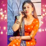 Naira Shah Instagram - Diwali 2020!! This year was more loud emotionally! And more intense! With family followed by worshiping goddess Laxmi! Reason there was no noise pollution! 😻! #nocrackers!.#peacefull#cutediwali! #2020#latepost Mumbai, Maharashtra
