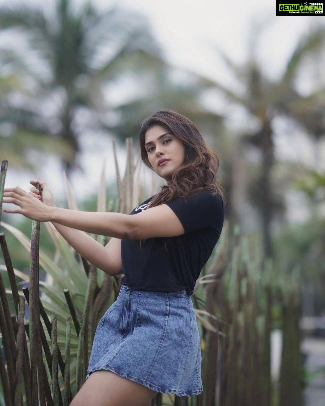 Naira Shah - 1.9K Likes - Most Liked Instagram Photos