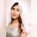 Naira Shah Instagram - Happy Easter🎀🎀💕👰🏼⚜️ #nairashah#dolledup#cute#toosweetme#2020#captured#happyeaster#🎀 @rohangandotraphotographer 🎀