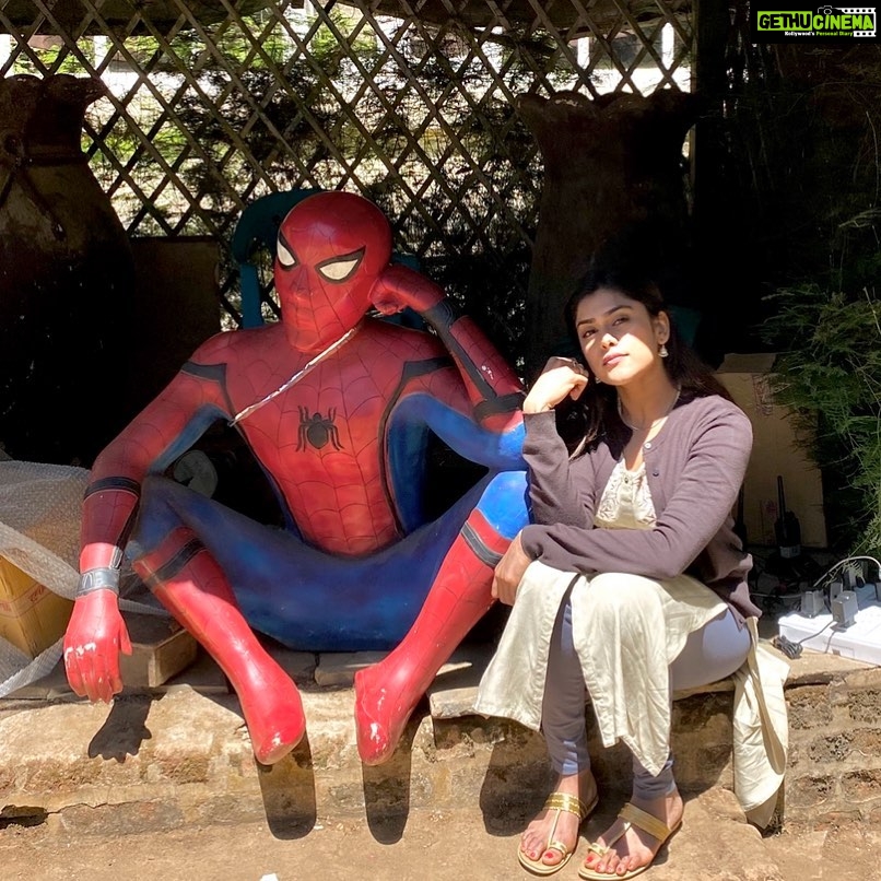 Naira Shah Instagram - Spider-Man: I wonder until when this gonna go on!. I  miss flying and hanging around here and there!. Ofcourse saving  people🕸🕸🕸🕸 Me: I know right!. But don't worry ..
