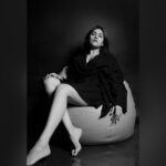 Naira Shah Instagram - FREEDOM Lies In Being BOLD! 🌪 - Robert Frost Pic credits - @aashutosh_mishra28 @toabhcreative #nairashah#2021#🌪