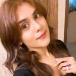 Naira Shah Instagram - New hair!! 🌟#decemberfeels#nairashah#2020#lovebrowns#goldenbrunette😻 Thank you @salon_muah 😻