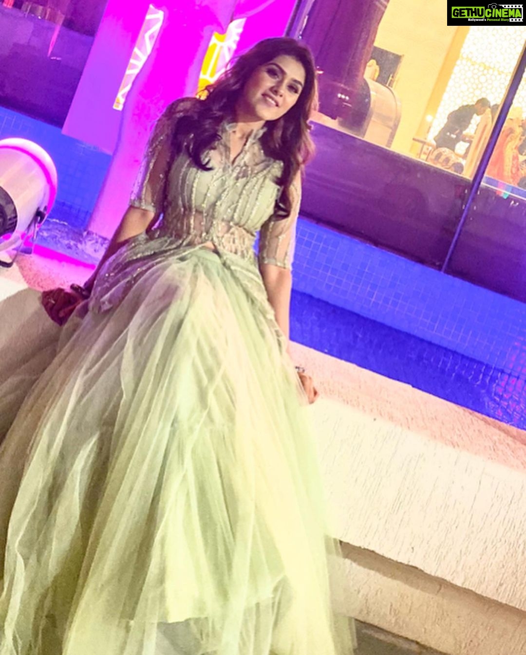 Naira Shah Instagram - Throwback to celebrations☘️✨💫 #stayindoors#staysafe#keephope#staystrong#2020#nairashah